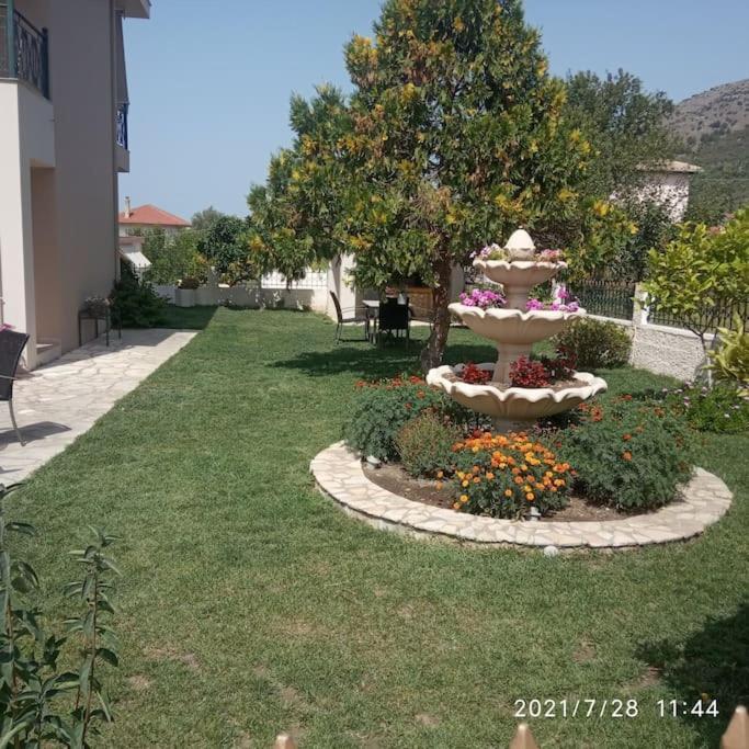 Διαμέρισμα Μεντησ Ігумениця Екстер'єр фото